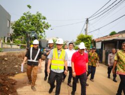 Bangun Turap Beton di Bintaro Gallery Tangsel, Pilar Targetkan Pengerjaan Selesai Tepat Waktu