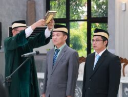 Bupati Berpesan : Jadilah Teladan, Disiplin dan Berintegritas Saat Melantik Kepala DPKP Dan Bappeda